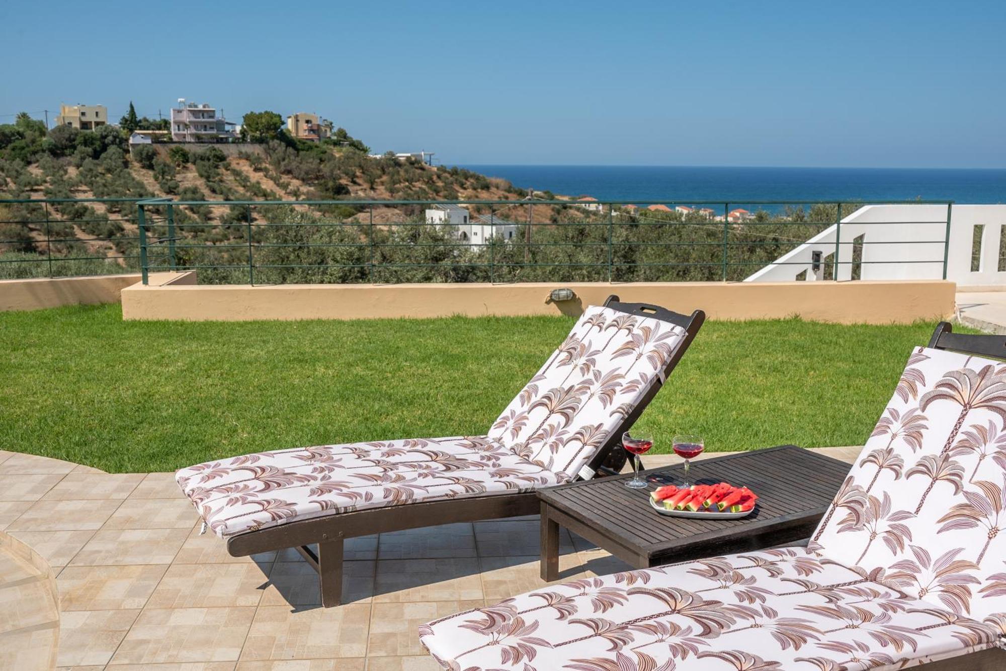 Nikola'S Villa Stalos Chania ภายนอก รูปภาพ